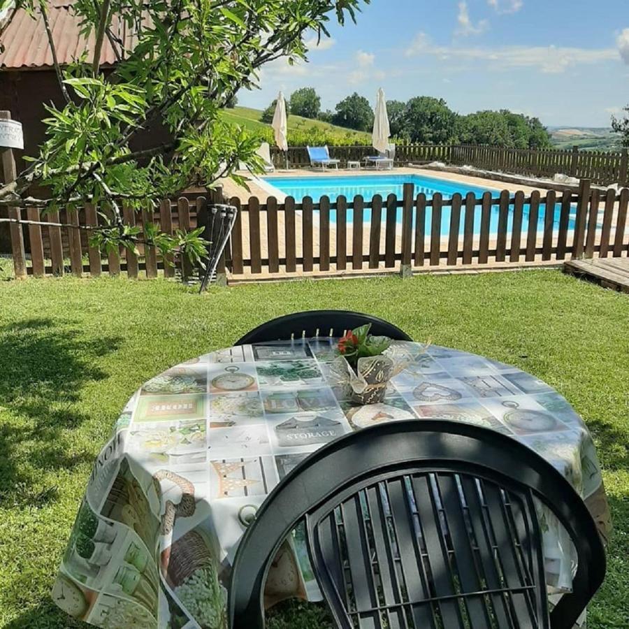Il Casale Di Aurora Country House Colmurano Екстер'єр фото